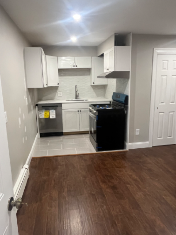 18 Fremont St #2F - Photo 2 of 11