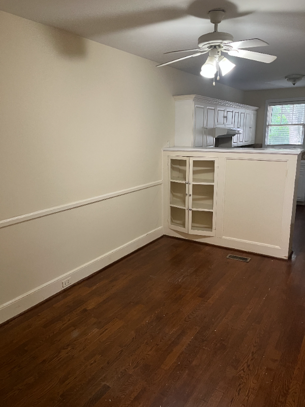 2611 Cooper Ave - Photo 3 of 10