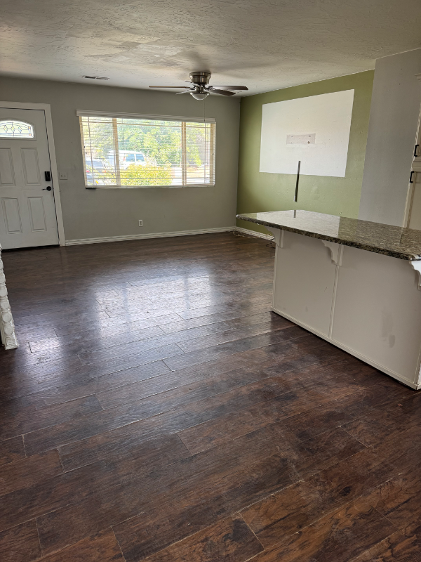 1421 Wn - Photo 3 of 14