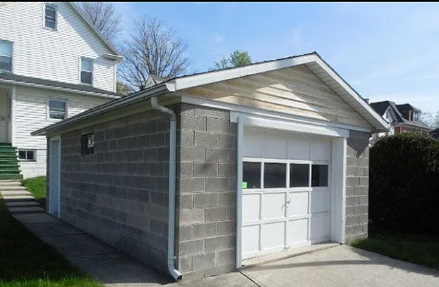 150 Hammer Ave - Photo 3 of 7