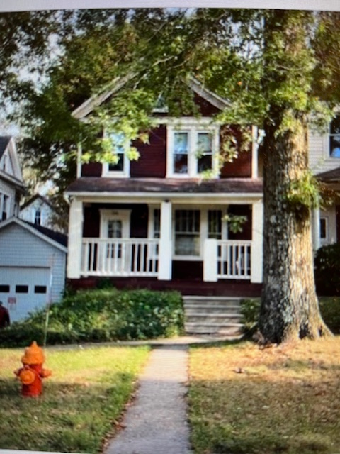 216 Mifflin St - Photo 2 of 3