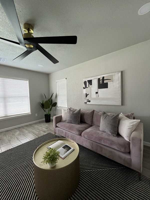 701 Iowa Street - Photo 4 of 6