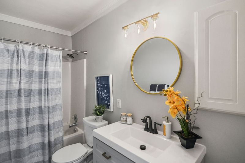 1917 Spring Ave - Photo 2 of 20