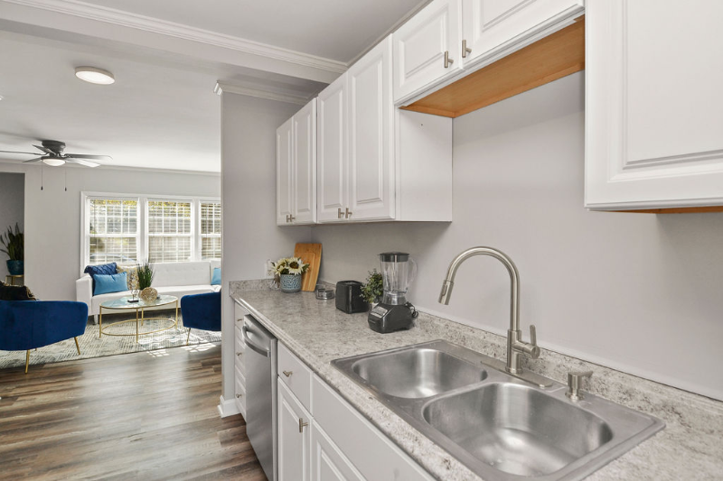 1917 Spring Ave - Photo 5 of 20