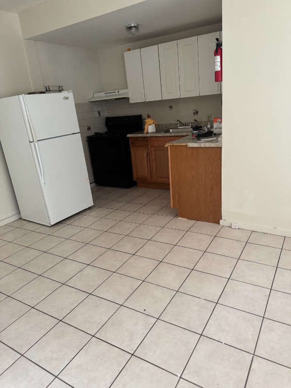 4 Maple Ave - Photo 2 of 8