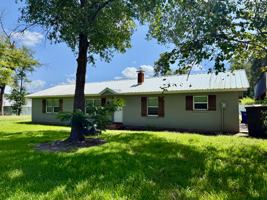 featured image of 3906 E Denman Ave