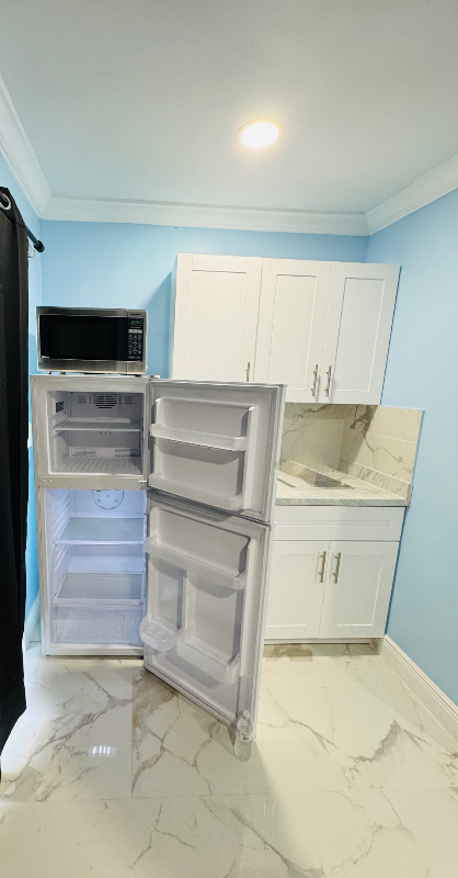 6633 Dahlia Dr - Photo 3 of 10