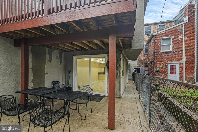 231 S Regester St - Photo 2 of 19