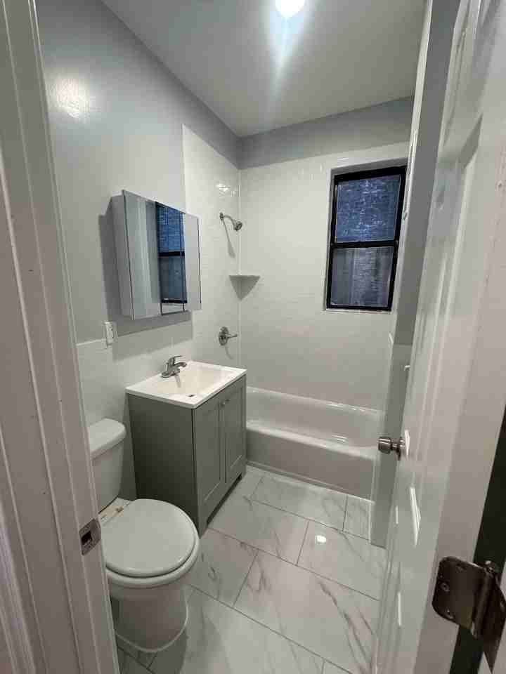 6412 - Golden Crest 6412 Park Avenue, LLC - Photo 4 of 10