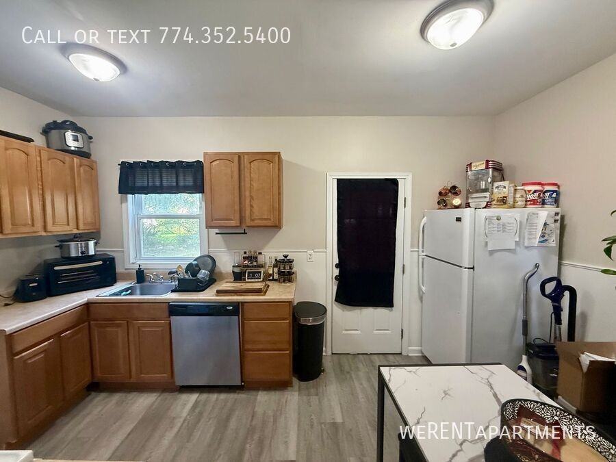 46 Boys Ave #B - Photo 3 of 13