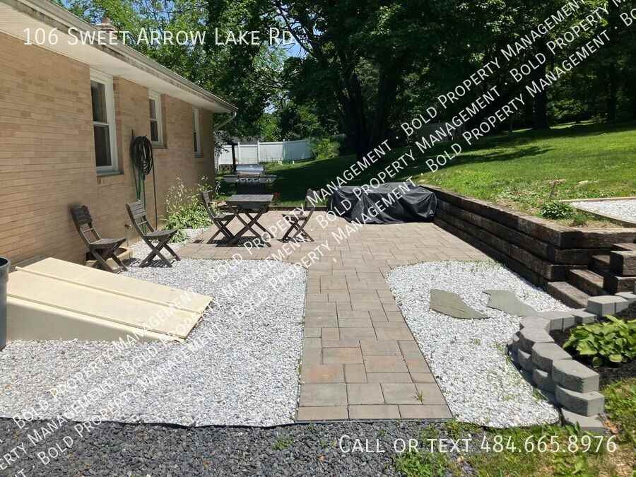 106 Sweet Arrow Lake Rd - Photo 3 of 13