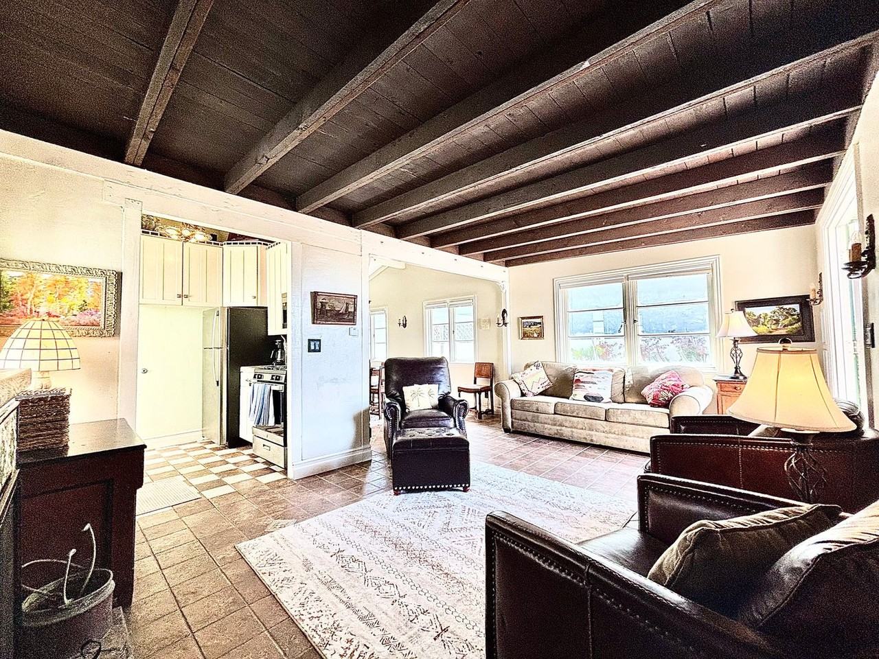 1205 Ocean Dr - Photo 6 of 33