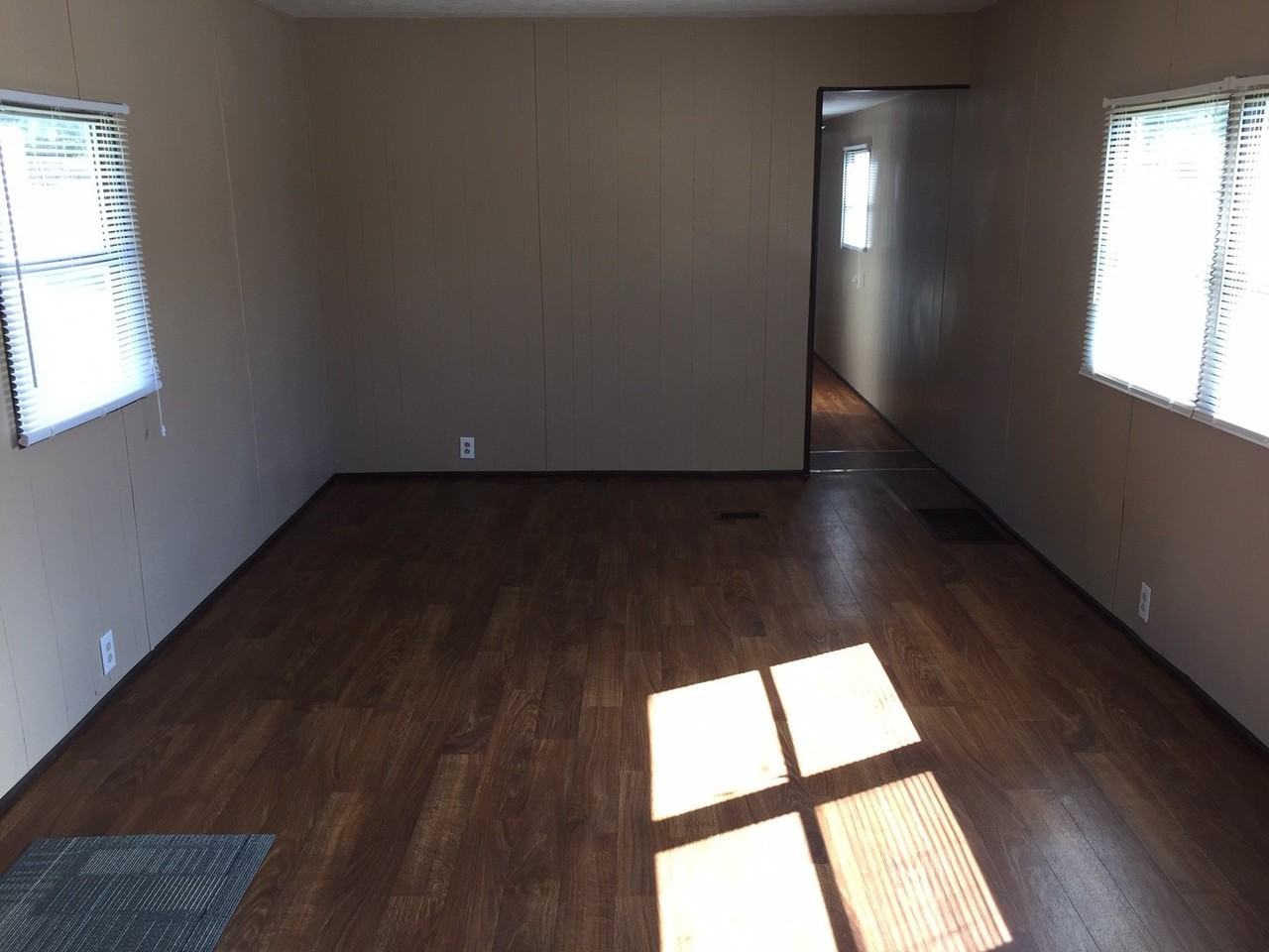 111 North Charlton Avenue - Photo 2 of 13