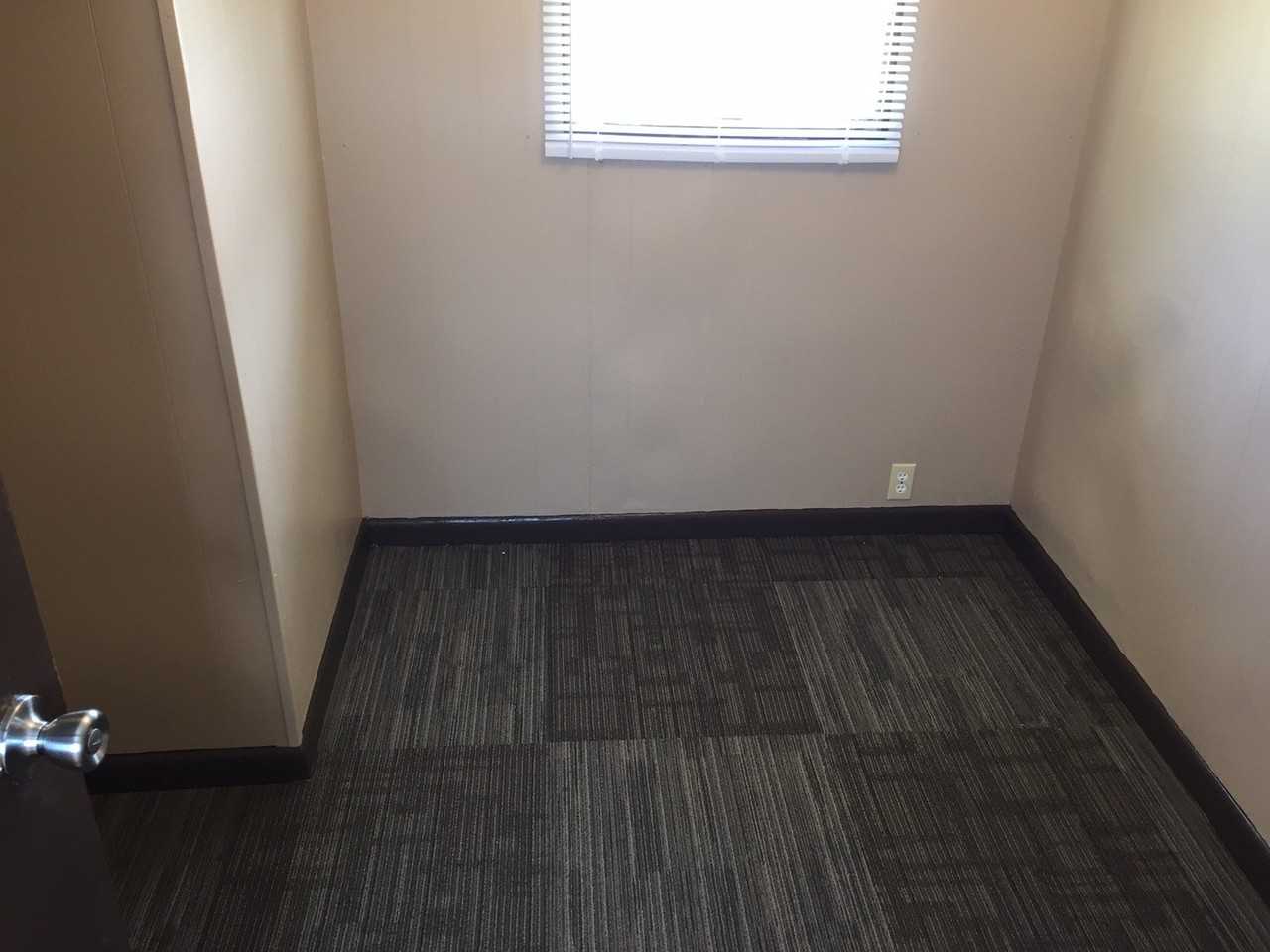 111 North Charlton Avenue - Photo 4 of 13