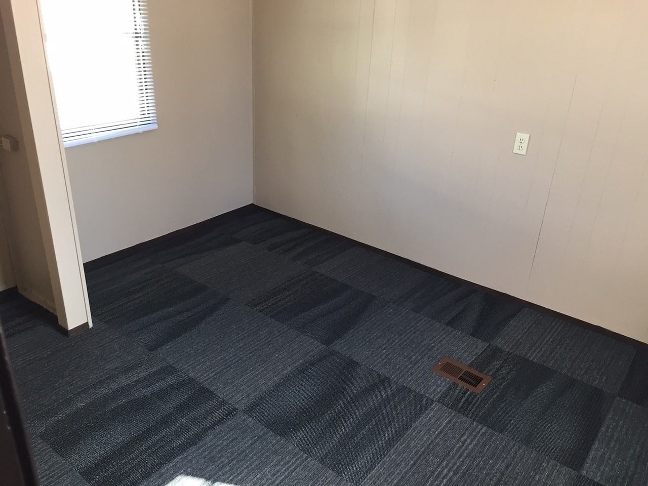 111 North Charlton Avenue - Photo 5 of 13