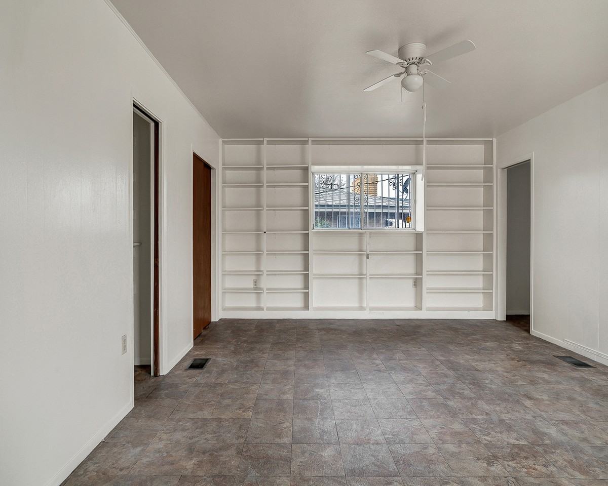 213 Clairemont Dr - Photo 3 of 27