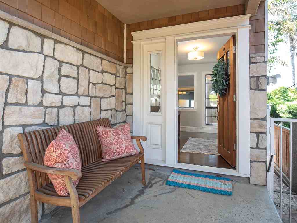 3613 Walnut Ave - Photo 4 of 33