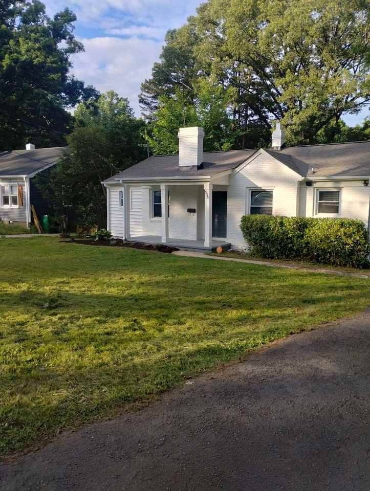 533 Ambassador St - Photo 2 of 11