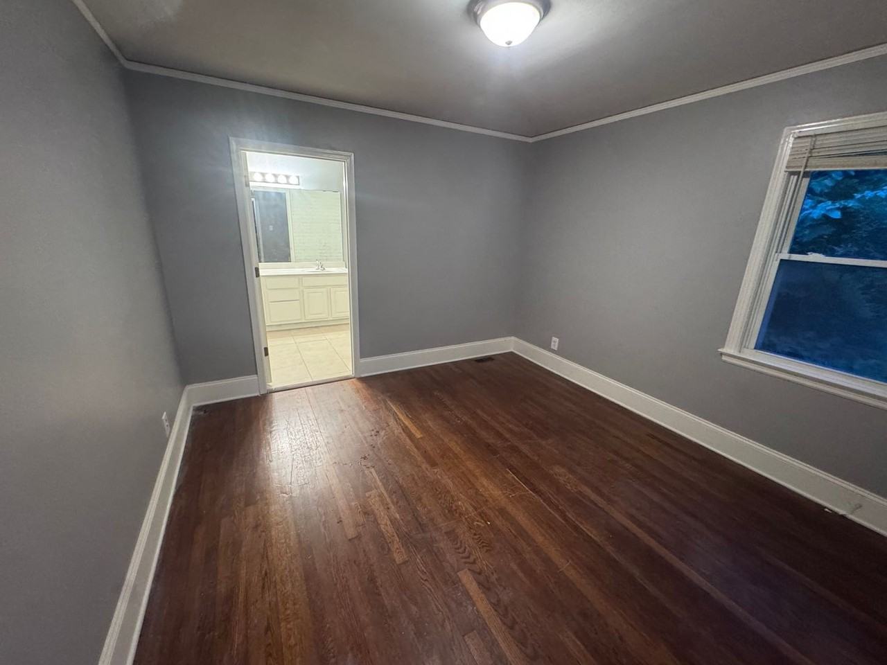 533 Ambassador St - Photo 5 of 11