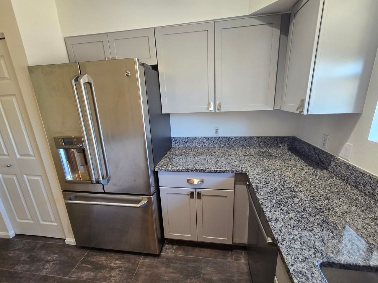 595 Manhattan Dr #203 - Photo 3 of 36