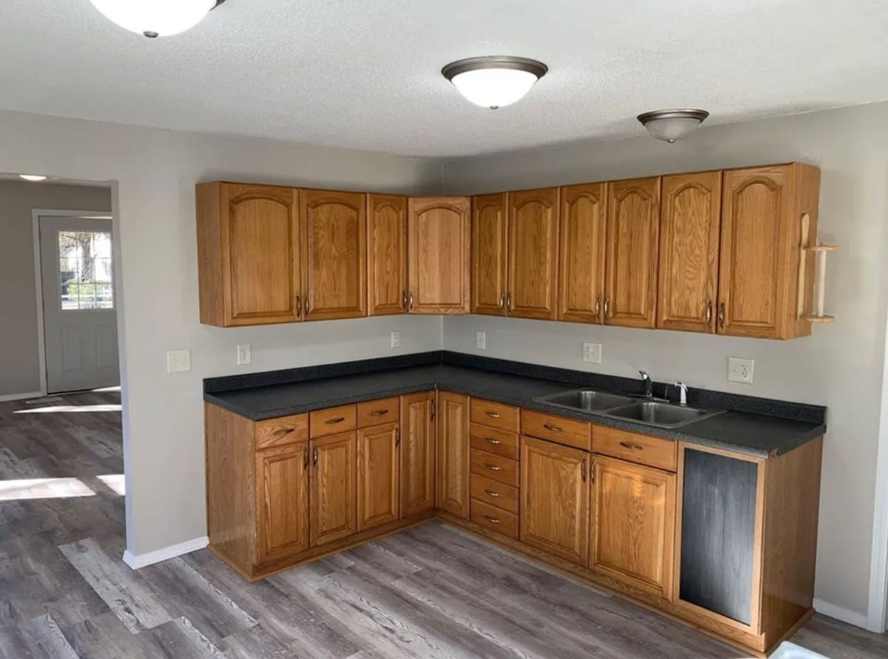 2046 N Campbell Ave - Photo 4 of 15