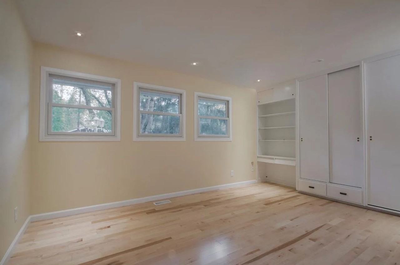 384 Walnut Ln - Photo 2 of 14