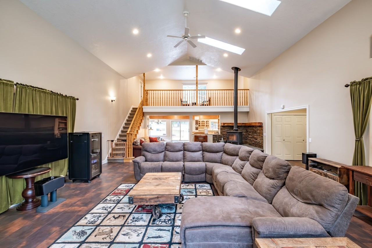 29952 Canyon View Dr - Photo 2 of 34