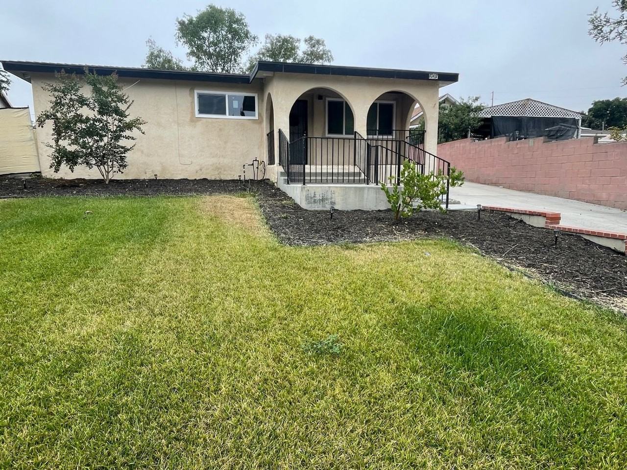 20437 Kenwood Ave - Photo 2 of 21