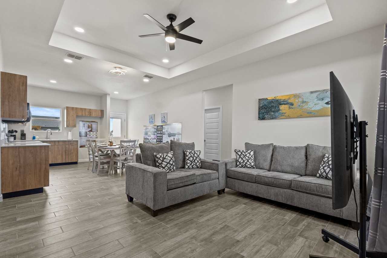 1811 Unity Dr - Photo 4 of 22