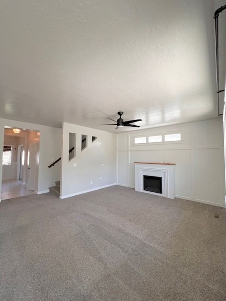 4055 4055 S. Leaning Tower Ave. - Leaning Tower - Photo 5 of 32