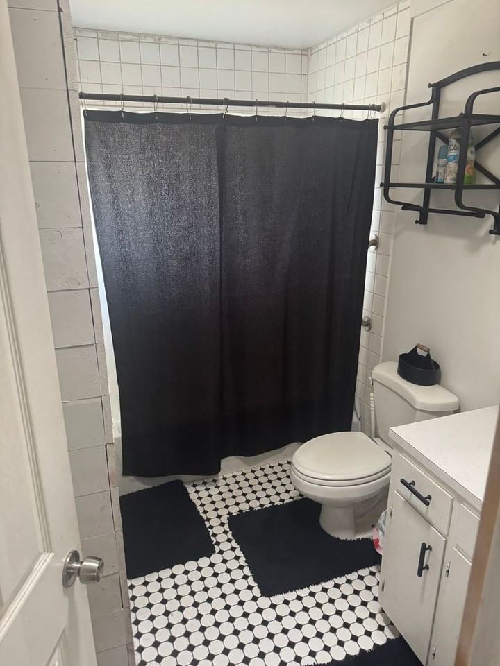 673 Main St - Photo 3 of 4