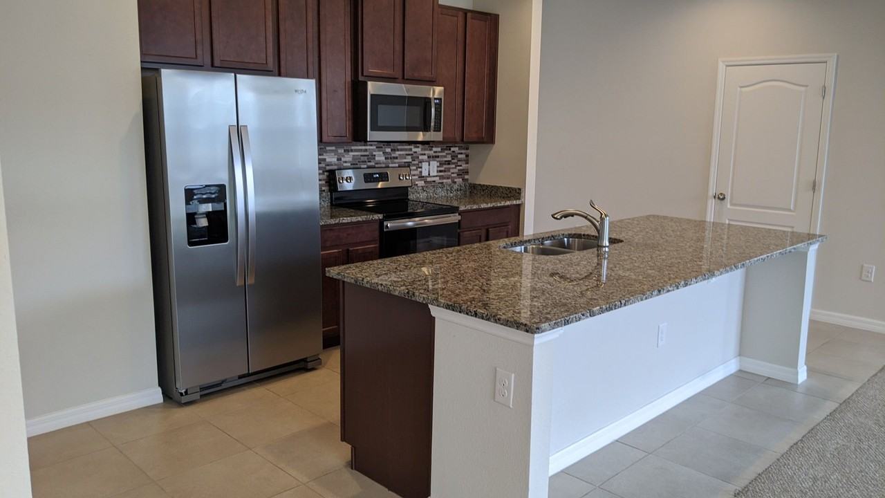 17365 Bracken Fern Ln - Photo 7 of 19