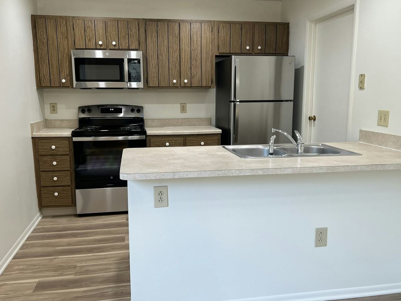 3300 Kristin Ct, Unit 1 - Photo 3 of 11