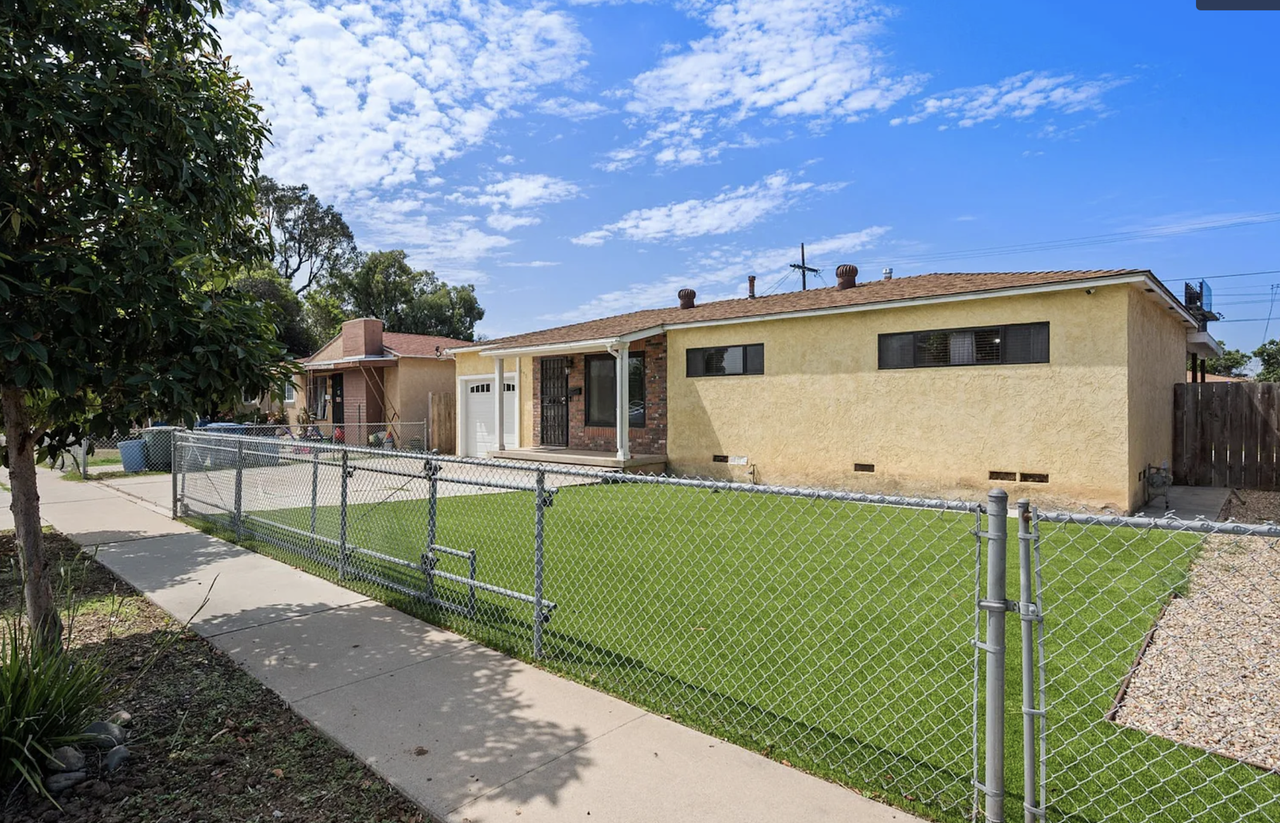 690 Woodlawn Avenue - Photo 3 of 10