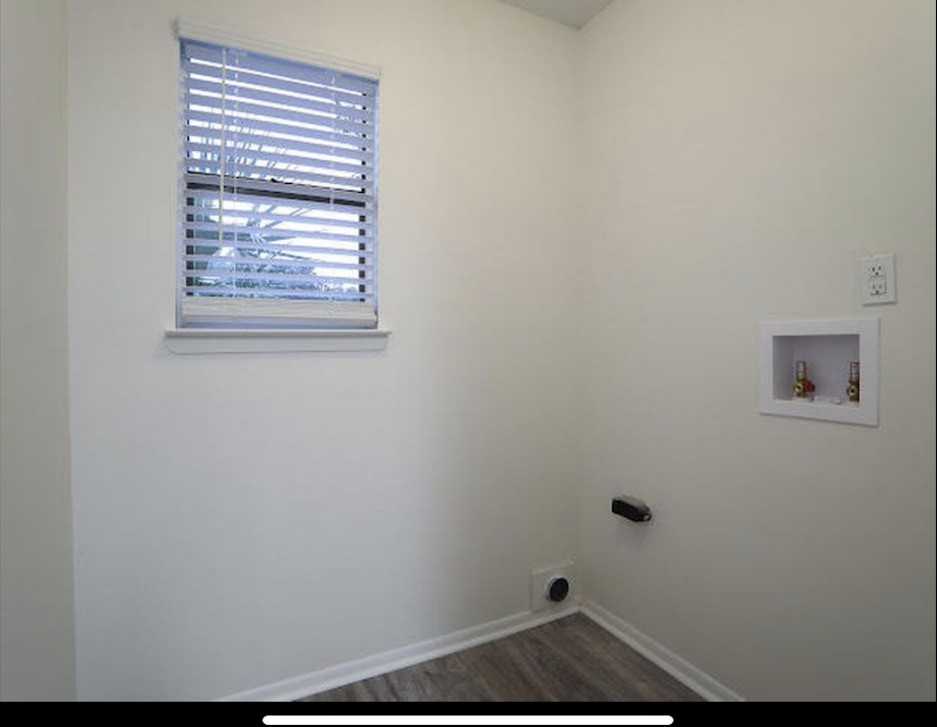 619 Sandalwood Drive - Photo 2 of 12