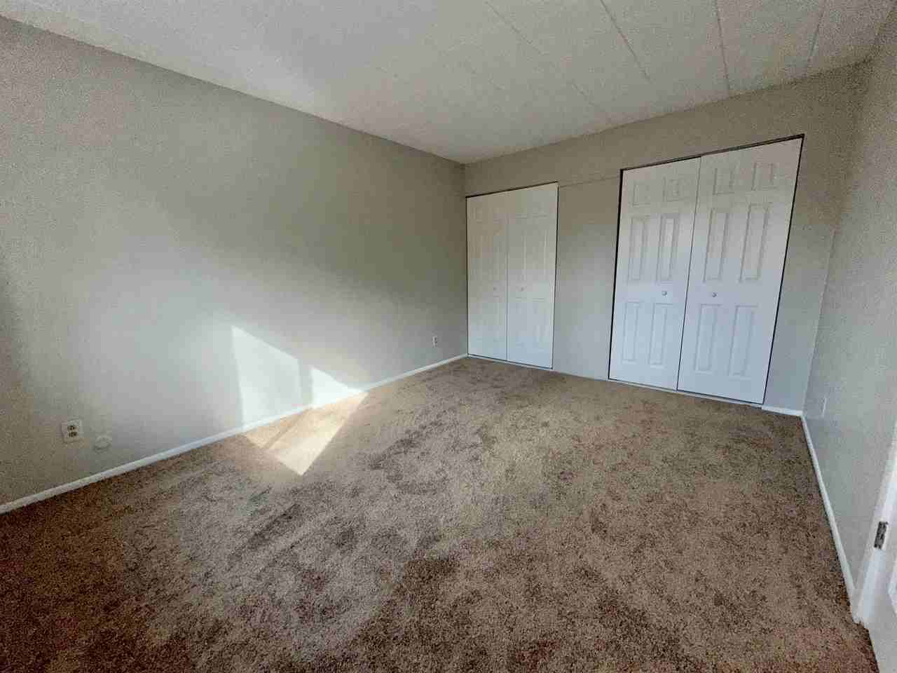 AMADELL APARTMENTS -- 005 - Photo 5 of 25