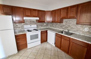 featured image of 406 E End Ave