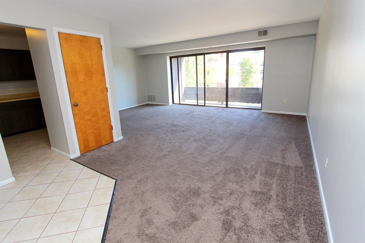 EAST END AVENUE -- 084 - Photo 6 of 13