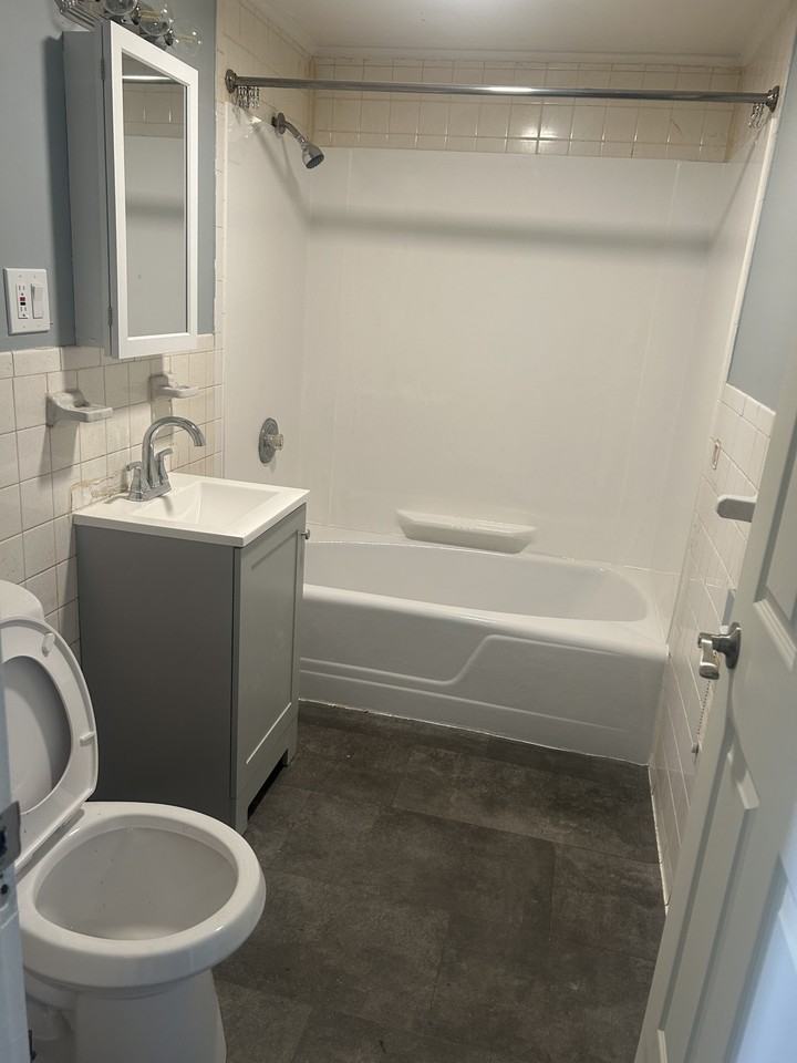 419-437 Main St - Photo 6 of 6