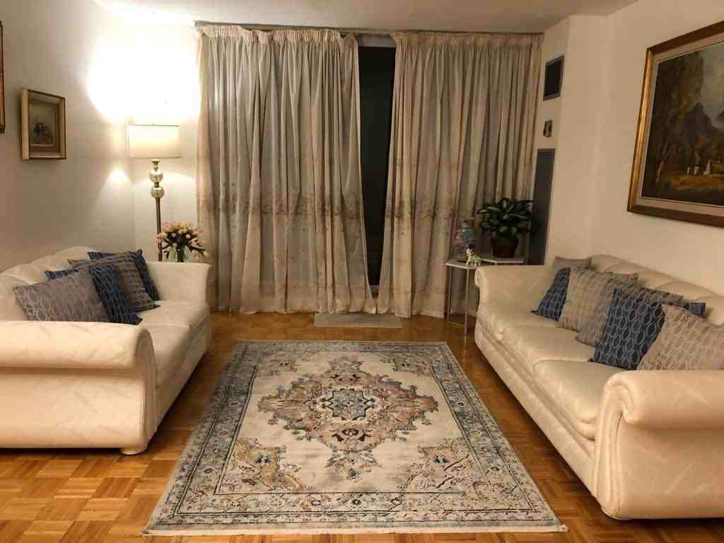 7811 Yonge St - Photo 2 of 12