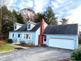 featured image of 11 Fernwood Rd