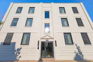 featured image of 2023 North Drake Avenue #3N