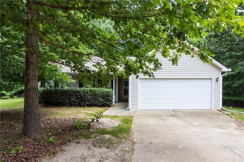 2804 James Henry Drive