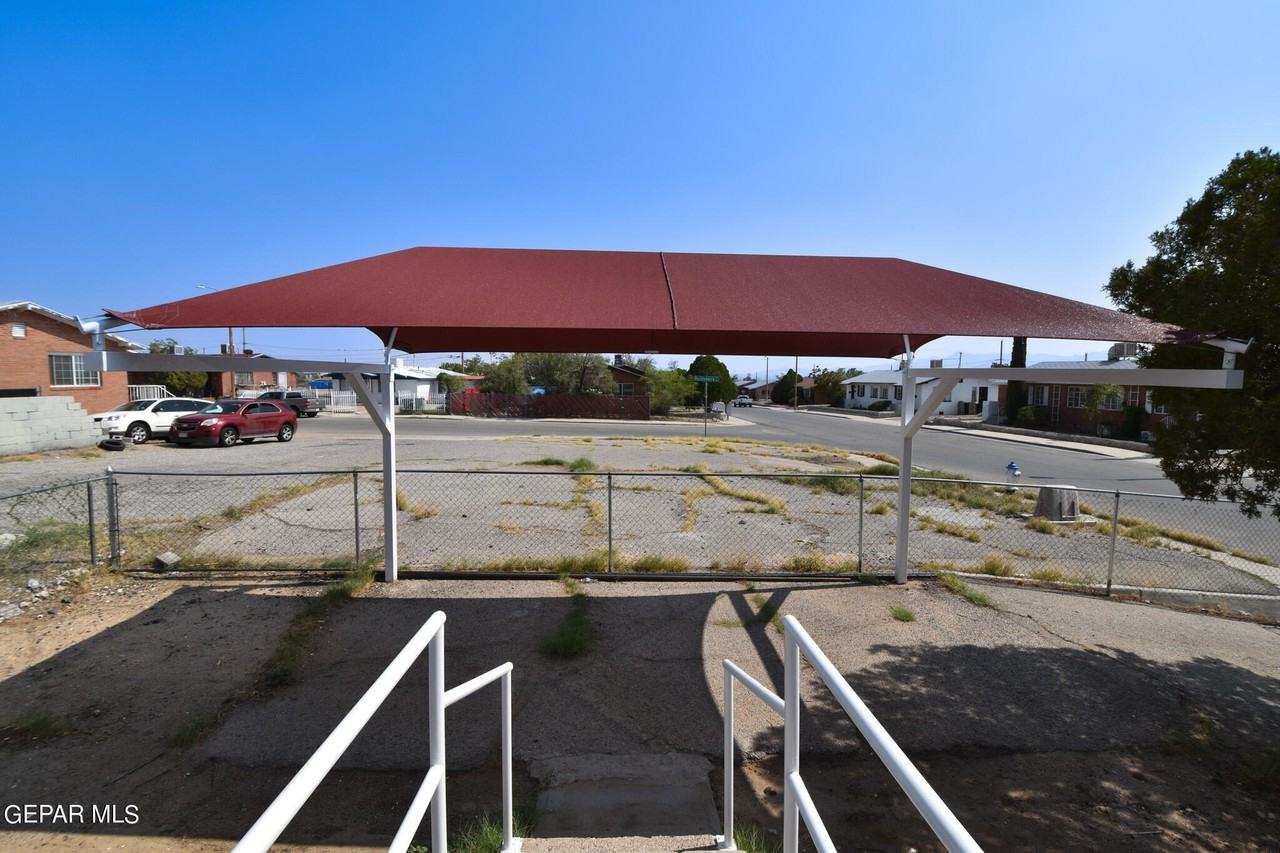 5000 Trowbridge Dr Unit 2 #2 - Photo 5 of 17