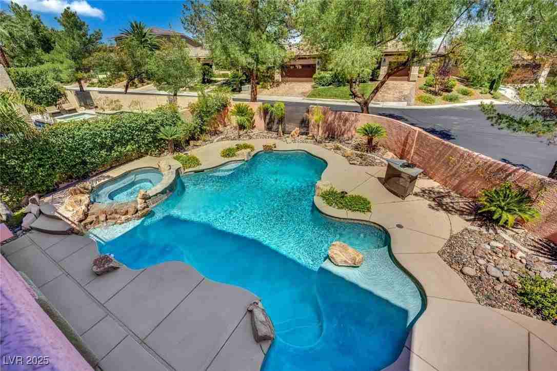 1004 Golden Age Ct - Photo 4 of 26