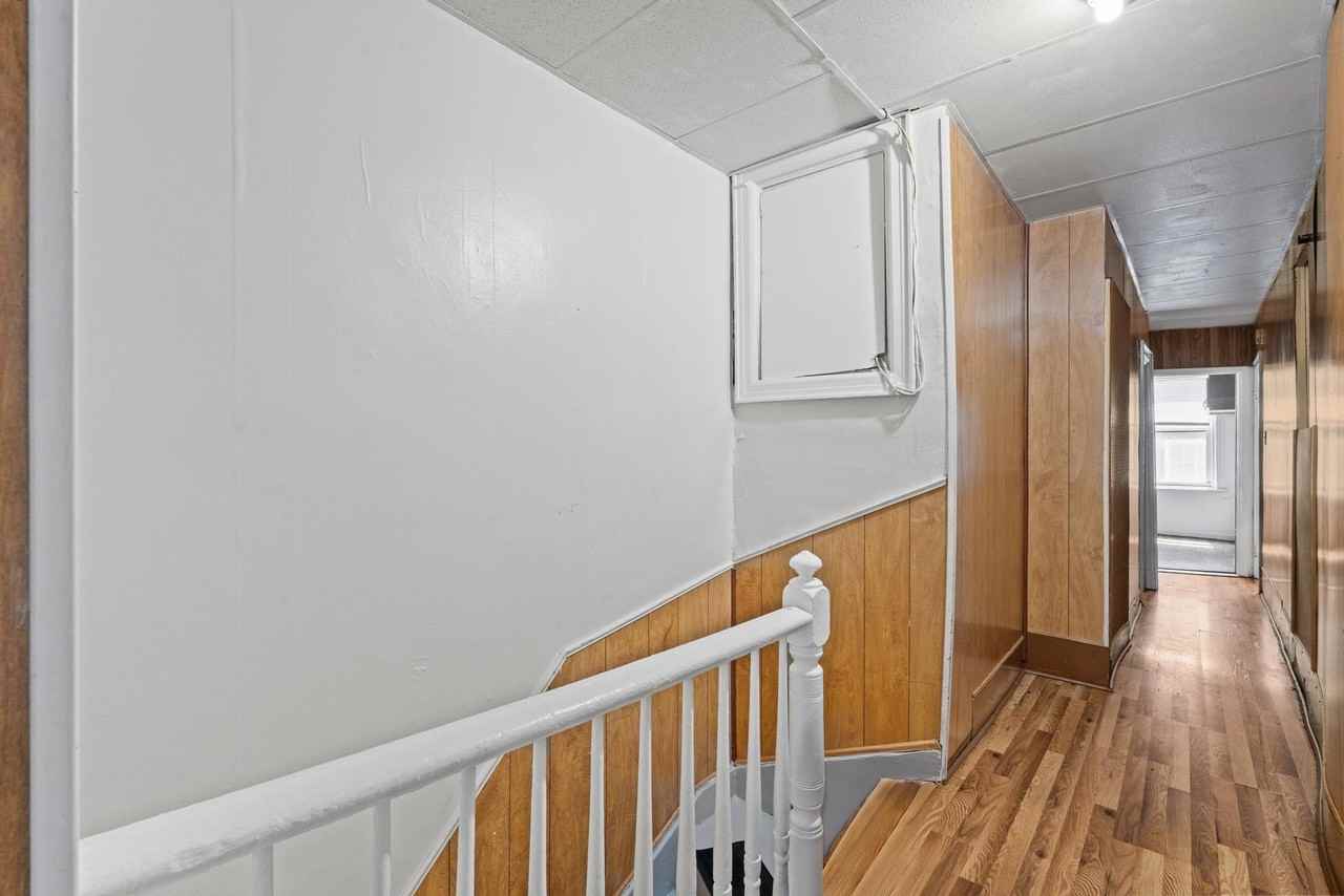 61 Clendenny Ave #2 - Photo 4 of 20