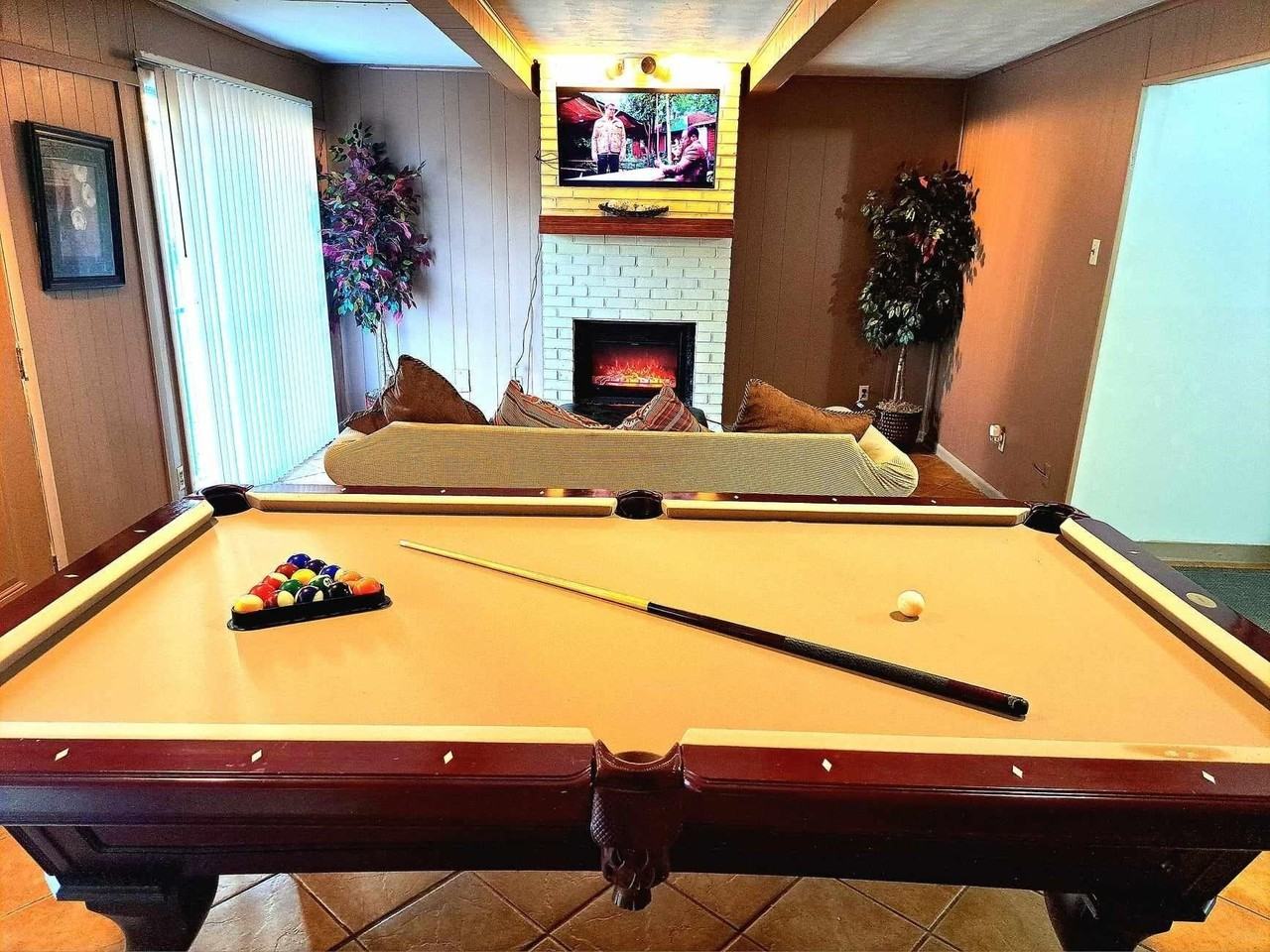 1351 Janis Dr - Photo 2 of 27