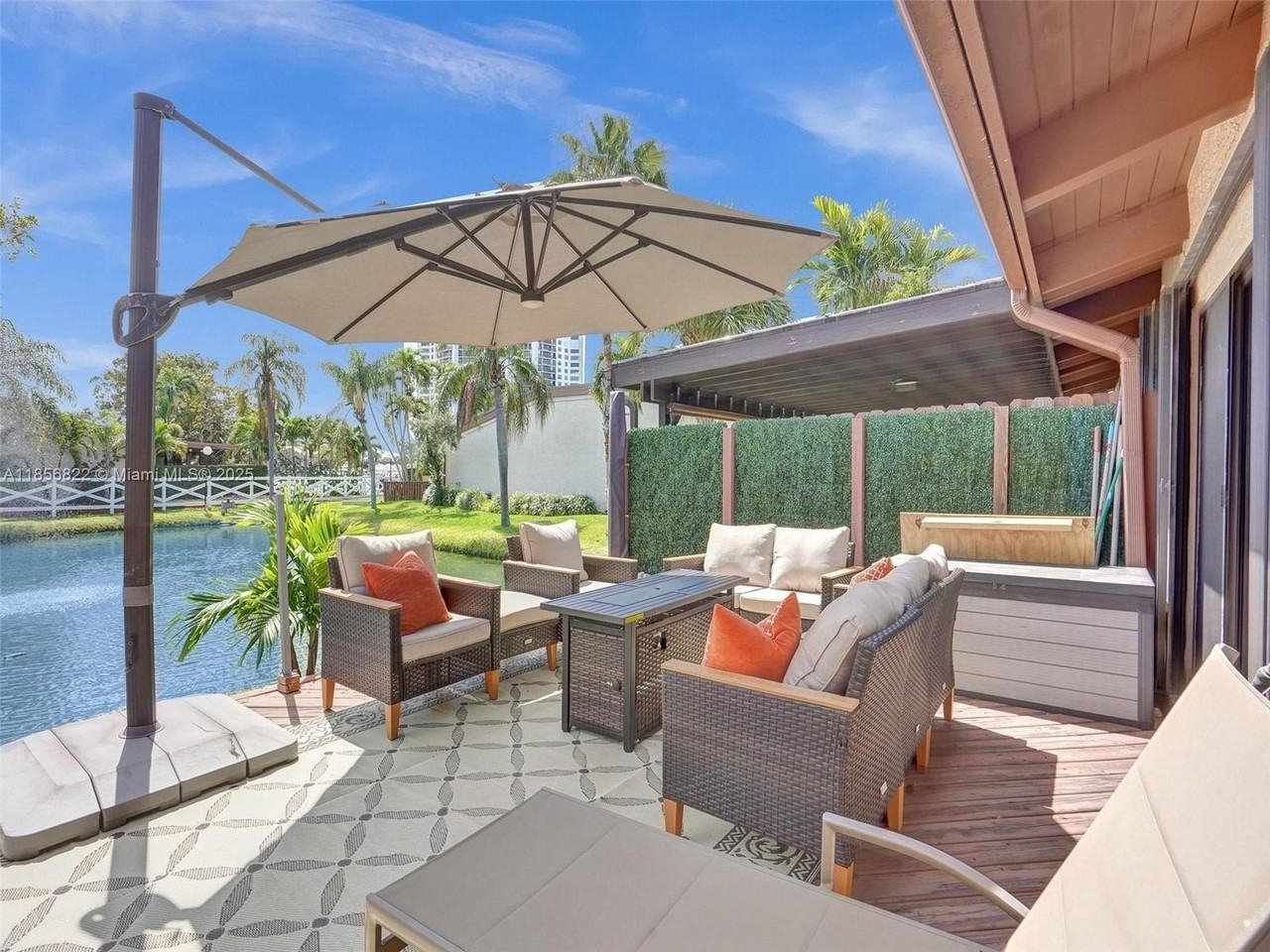 2667 S Parkview Dr #2667