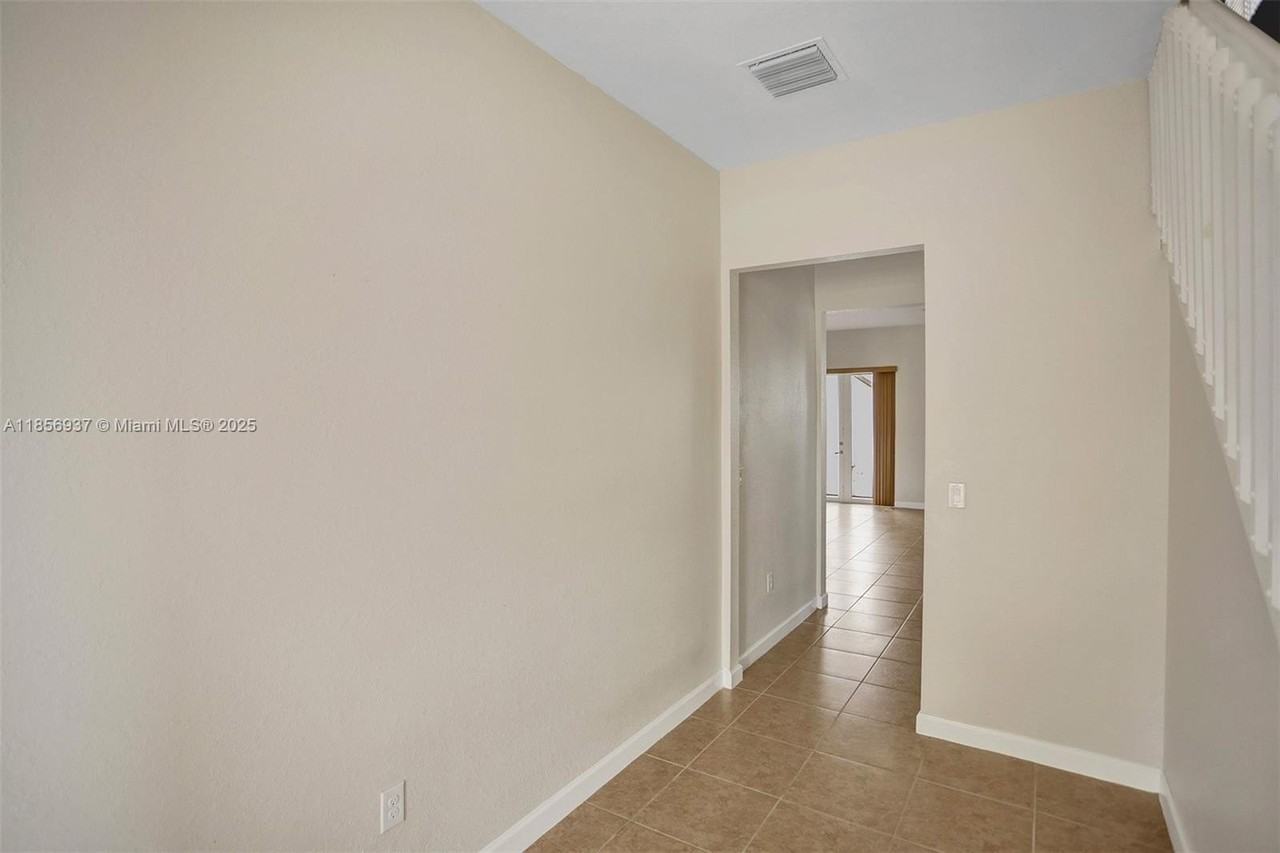 9500 Sw 167th Ave #9500 - Photo 6 of 45