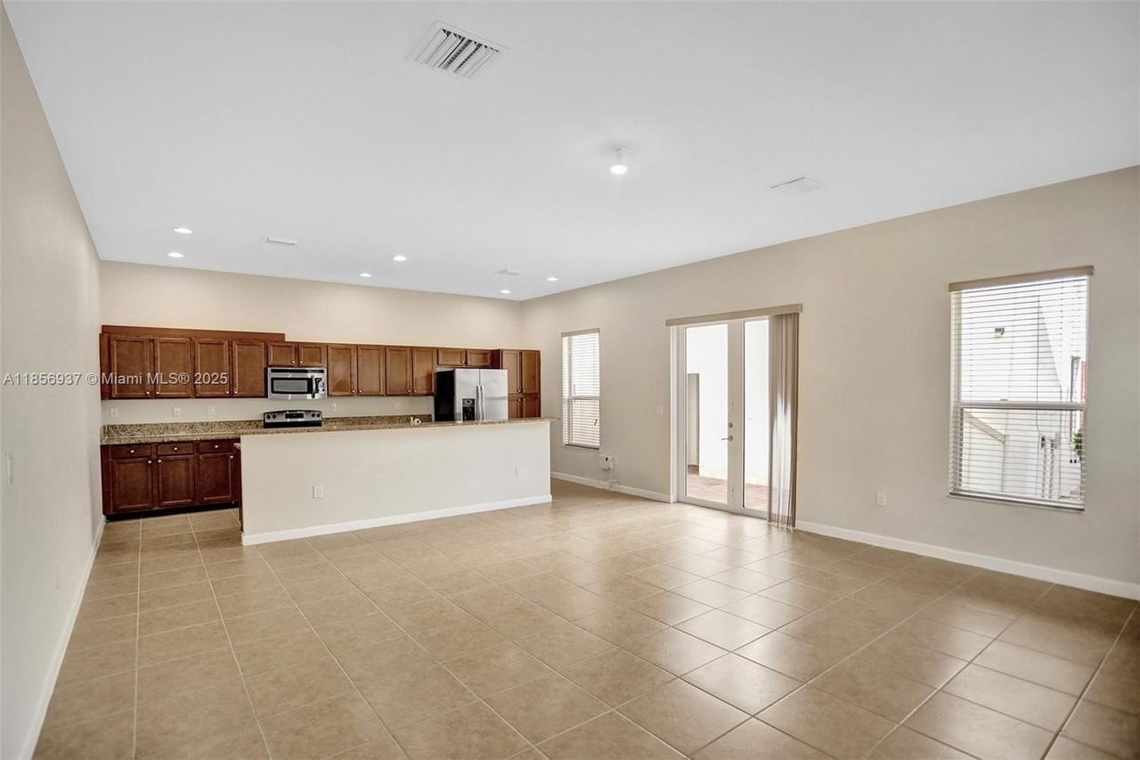 9500 Sw 167th Ave #9500 - Photo 7 of 45